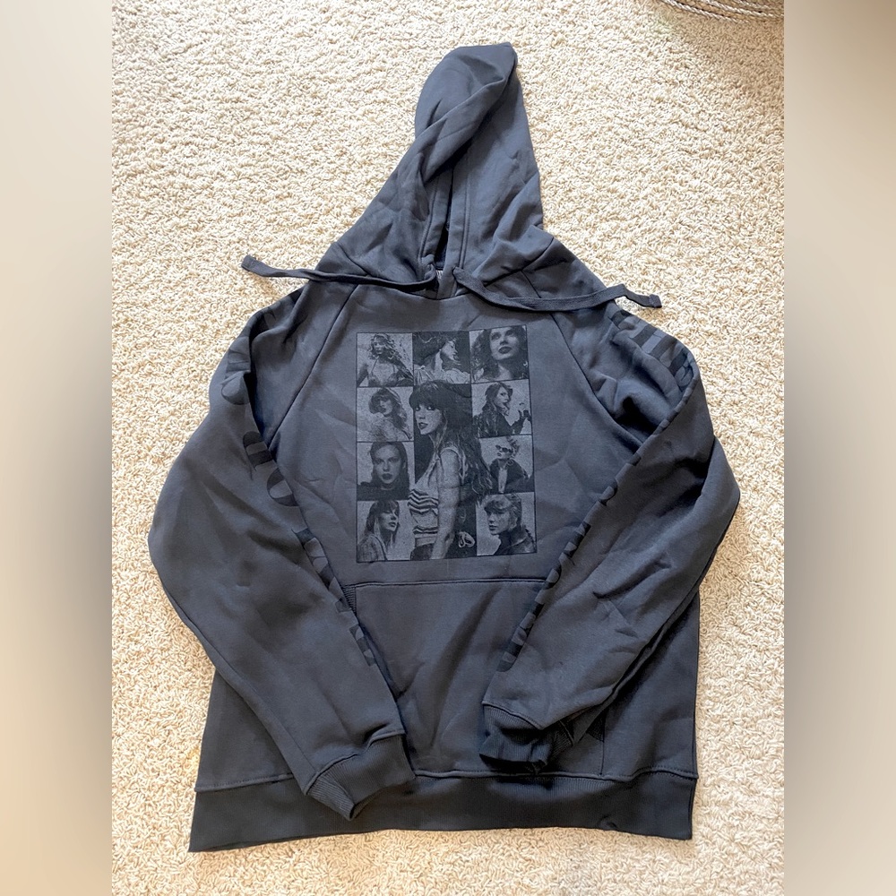 EXCLUSIVE ERAS TOUR ONLY HOODED SWEATSHIRT